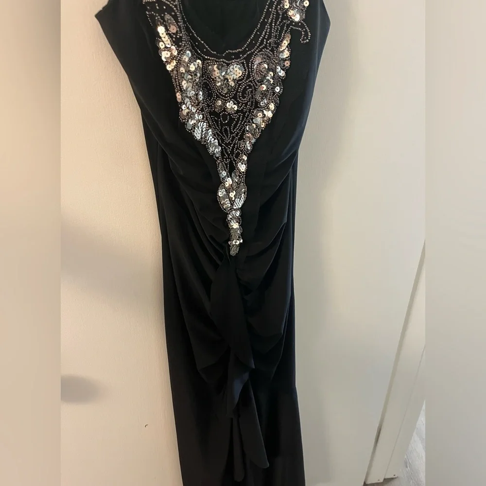 Fancy dress for prom/ outing/ wedding - Picture 4 of 6